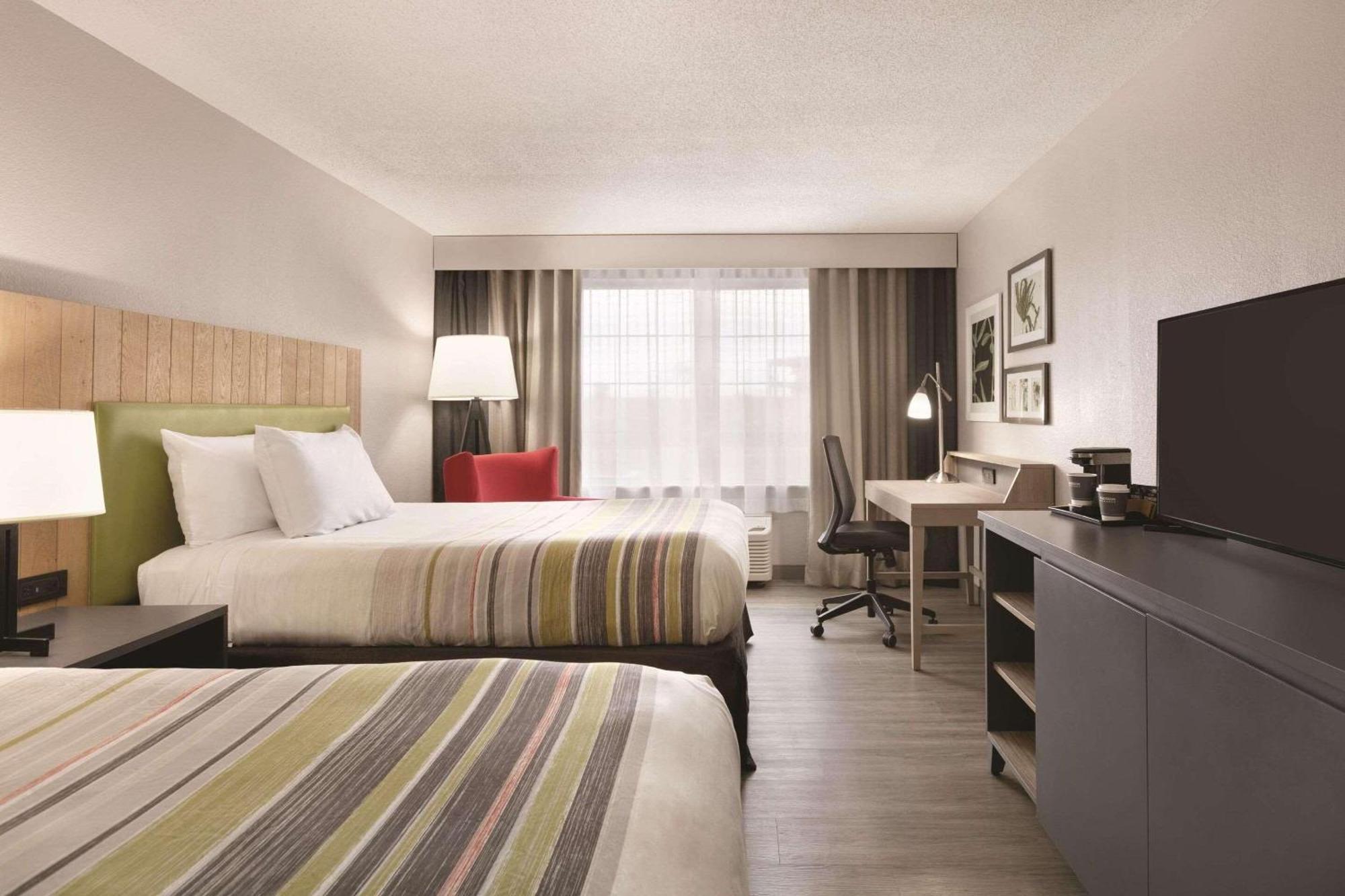 Two Queen Beds,1280642230:JPEG