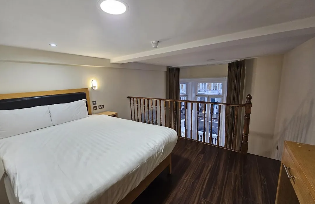Cromwell Hotel-1