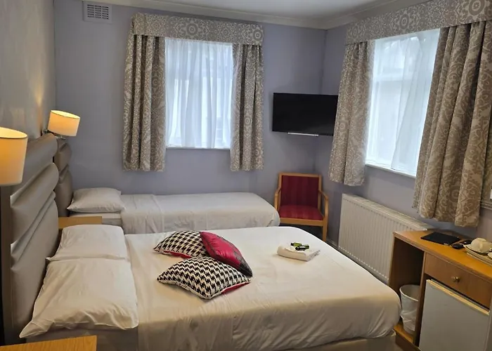 Admiral Hotel At Park Avenue