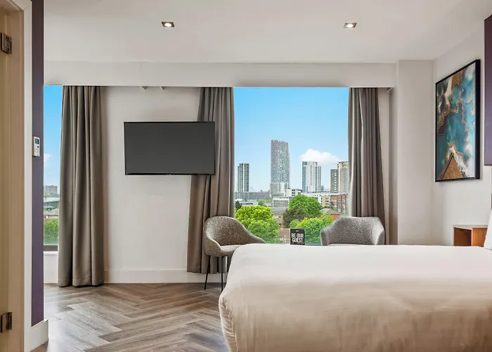 Roomzzz London Stratford